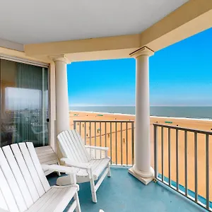 Apartment Belmont Towers 801